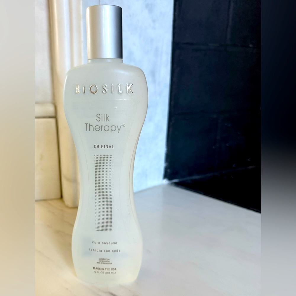 New Biosilk Silk Therapy weightless leave-in reconstructing hair treatment 12 OZ